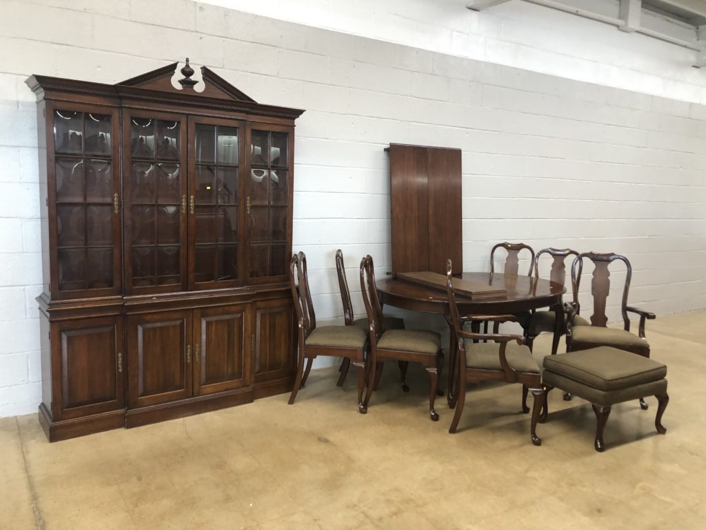 8/7/23 Online Furniture Auction Hess Auction Group